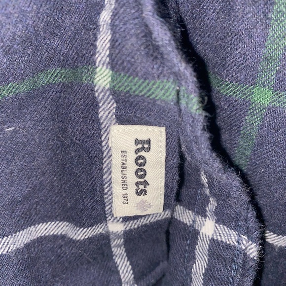 💵 SOLD 💵 Roots Plaid Flannel Button Shirt ! - Picture 7 of 7